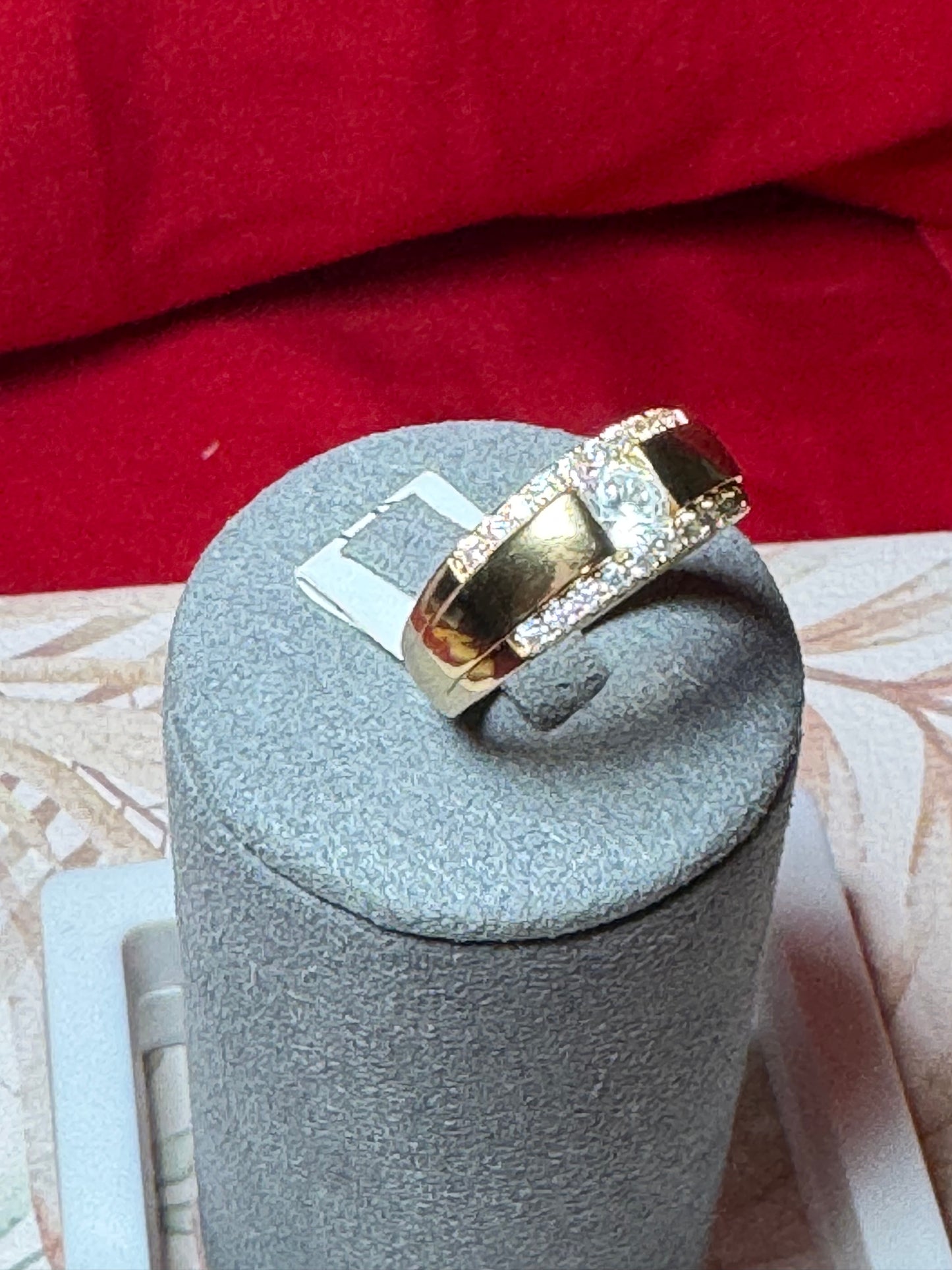 Luxurious Men's Ring