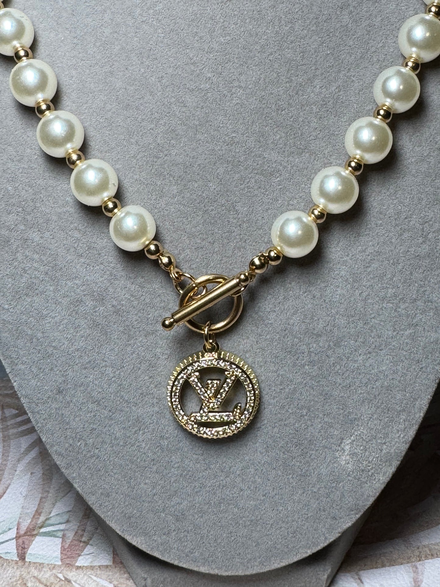 Elegant Pearl Necklace, Bracelet and earrings